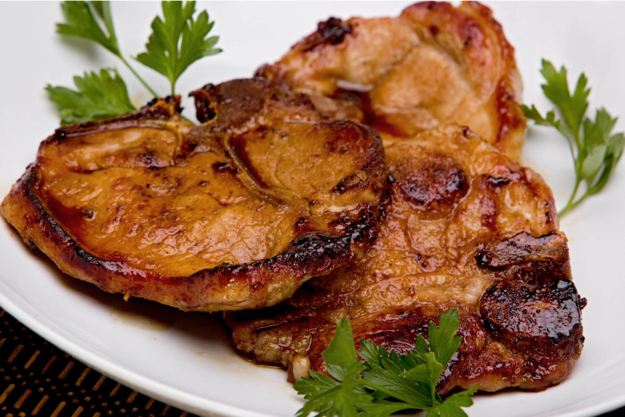 Koteletts in Dunkelbier-Marinade - Max & Moritz Feinkost Koteletts in Dunkelbier-Marinade - Max & Moritz Feinkost